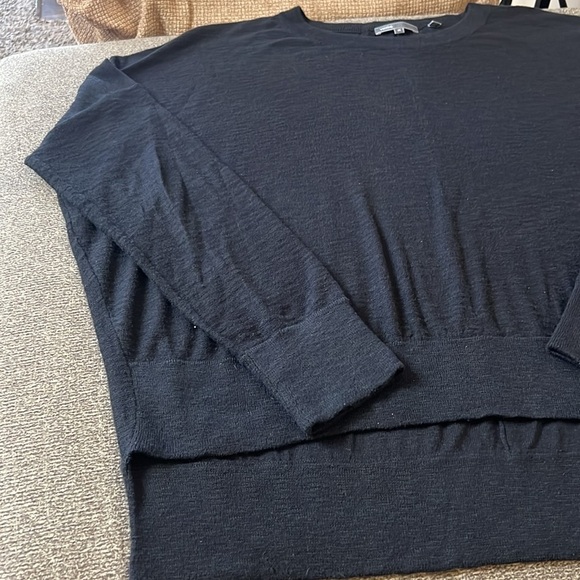 Vince Black Crew Neck High Low Oversize Sweater Size M - Picture 4 of 11